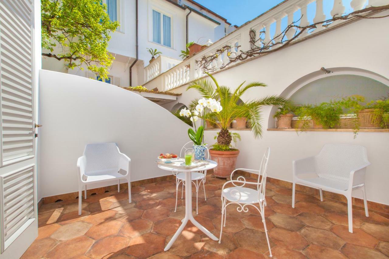 Relais Villa Savarese Сант'Анджелло Экстерьер фото